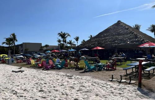 House With A BoatYour Private Waterfront Resort - Foto 27