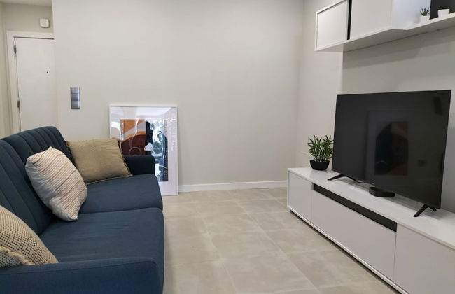 Amazing Green Tower 3 Castle Flat With Balcony - Photo 11