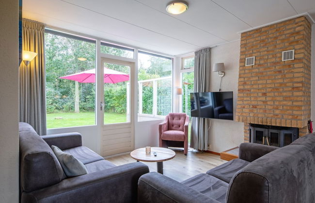 Cozy Holiday Home With hot tub on Texel - Foto 14