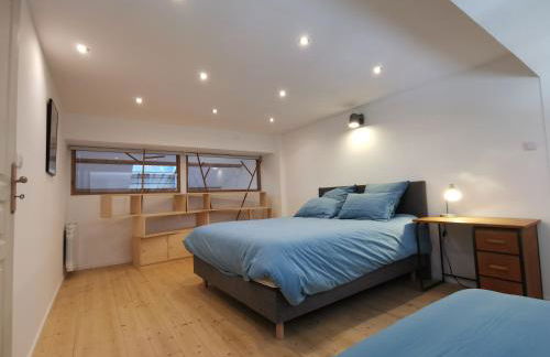 Ancien magasin type loft 145 m2 centre ville - Foto 10