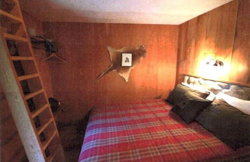 Unique Riverside Vacation Rental Perfect for Events in the Flathead National Forest, Montana - Foto 7