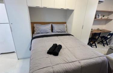 Flat Super Luxo - Central - Otima localizacao - Novo - Foto 17