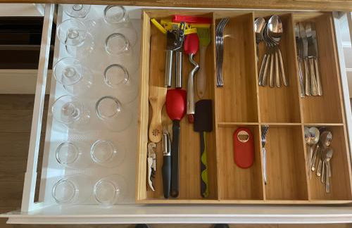 Au cœur du vieux Toulon au calme appartement rénové climatisé confortable étage élevé avec ascenseur proche parking et toutes commodités - Foto 21