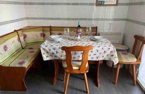 Chalet con piscina privada, parking y zona BBQ - Foto 3