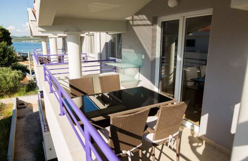 Villa Lavanda - family friendly, beachfront - Photo 32