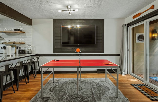 Pocono Bear Den by Avantstay Stylish Modern Deck w Grill Outdoor Dining - Foto 10