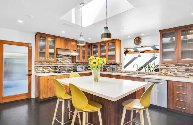 Edwin by Avantstay Hollywood Hills Luxury + Pool - Photo 12