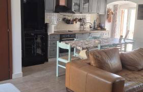 Bonvivan House - Photo 2