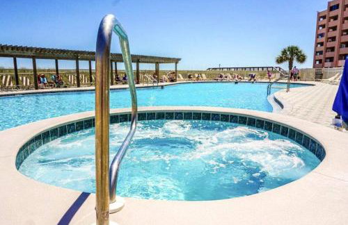 Fun cozy beach retreat! Steps to beach, heated pool & pickleball - Foto 34