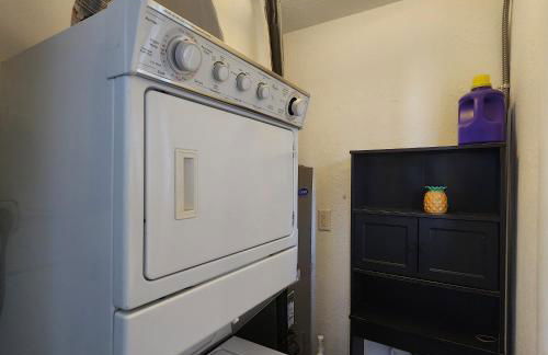 Prime Location Gateway with Pool & Patios, Near Beaches, Groceries and Restaurants - Photo 69