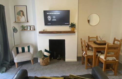 Slick Space for a Wigan Stay - 5 Minutes from M6 and M58 Motorways - Foto 1