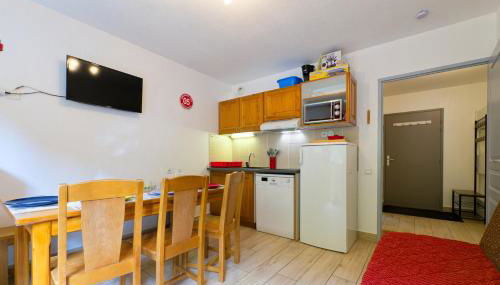 Au bon endroit N1 - Appartement 2 pièces 5 à 7 personnes - proche pistes - coeur station - balcon - Foto 4, stove, dishwasher