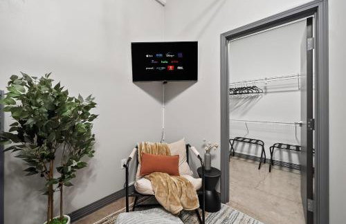 Modern-Chic Loft in Heart of Dallas - Foto 35