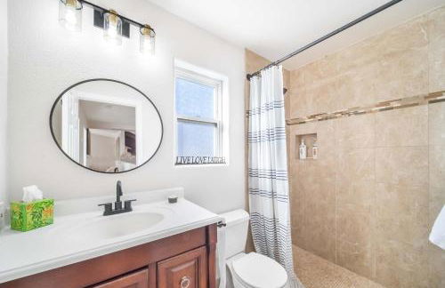 Top Rated 3BR BA Villa Pool Spa BBQ - Foto 44