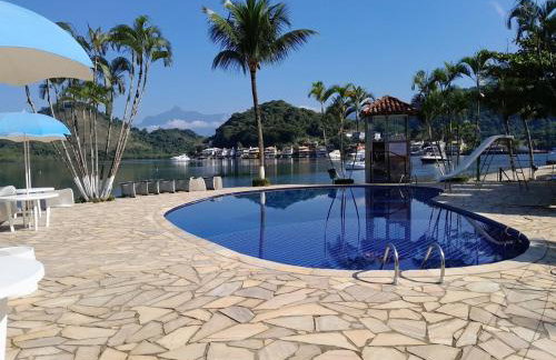 Casa em condomínio com praia particular - Foto 1