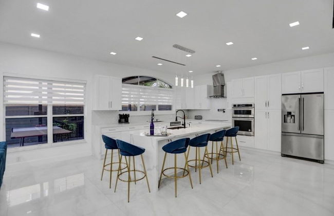 4 Br Designer Home Next To Shul And Community Pool 4 Bedroom Villa - Foto 14