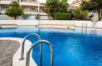 Spectacular Renovated Apartment, 5 min to Camison Beach, with AirCon - Photo 39