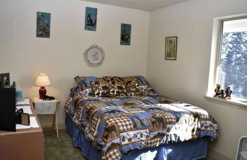 Off-The-Grid Cottage Rental with 360-Degree Mountain Views near Cascade, Idaho - Foto 11