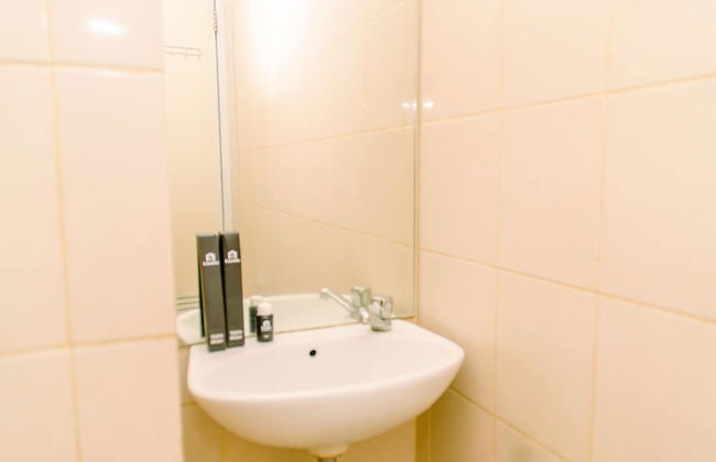 Nice And Elegant 2Br At Serpong Greenview Apartment - Photo 11