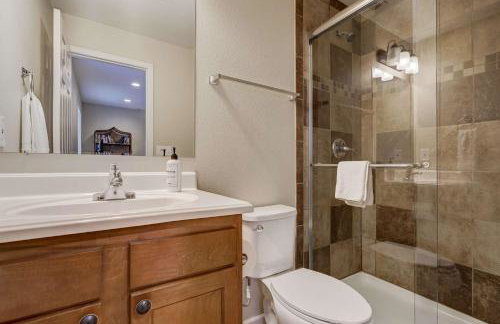 Cresthaven Hall 2 Mins to UCCS Family Fun & BBQ - Foto 48