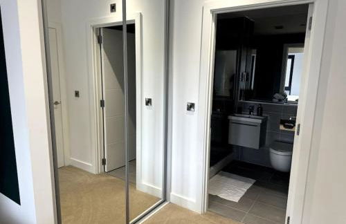 Luxury Oaks Suite, Free private parking, 2 Bed 2 Bathroom Apartment, Central Solihull - Foto 18