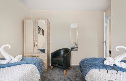 Group-Friendly 3BR Near Dudley + Parking - Foto 31