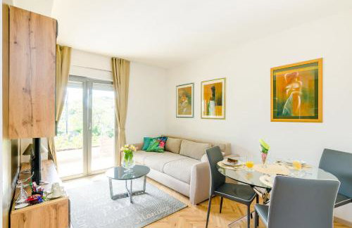 Villa Dolores Apartments - Photo 16