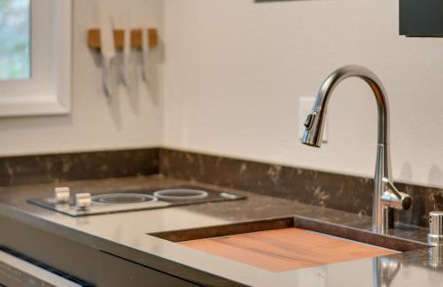 Walk to Beach and Village Bainbridge Island Gem! - Foto 16