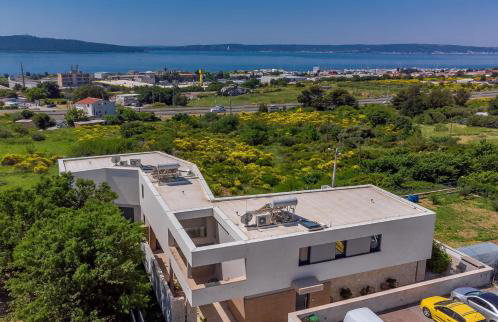 Luxury villa Adris with heated pool, Gym, sauna - Split - Photo 10