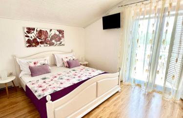 Spacious villa for 10 with a big private pool - Photo 62