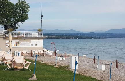 Luminoso Trilocale con Piscina e Giardino privato - Foto 38