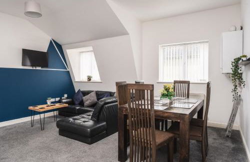 Huge Apartment - 8 Beds - Free Parking - Long Stays! - Foto 27