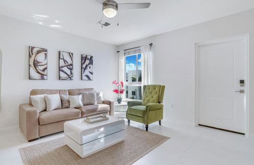 Beachside Bliss, 1BR Condo with Pool at Dania Beach - Foto 8