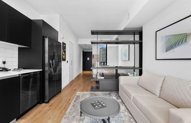 Incredible Downtown Miami City View - Photo 7