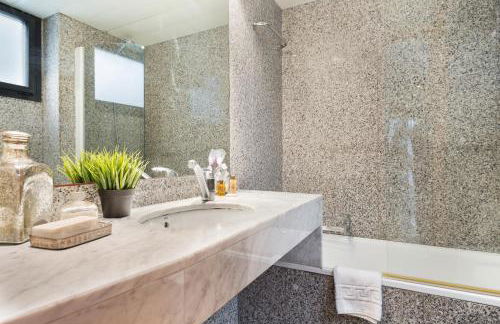 My Space Emirates - Spacious Apartments near the City Center - Photo 78