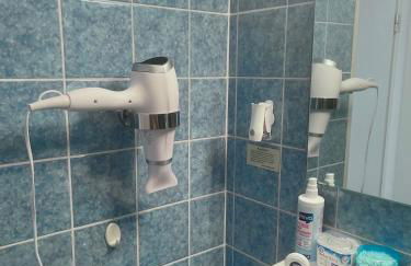 Sky Studio Apartment 1,5 Zimmer für 4 Leute Zentral 35qm S-Bahn Mercedes Benz - Foto 20