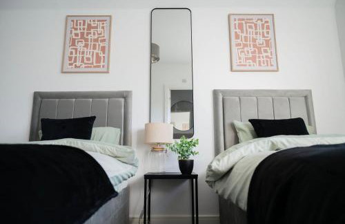 Luxurious 3-Story Townhouse, sleeps up to 10! - Foto 10