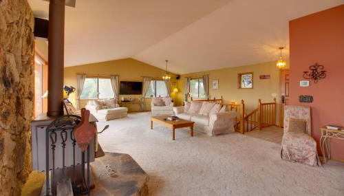 Spacious Kelseyville Home with Large Lakefront Deck! - Foto 3