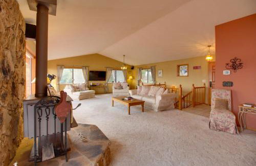 Spacious Kelseyville Home with Large Lakefront Deck! - Foto 3