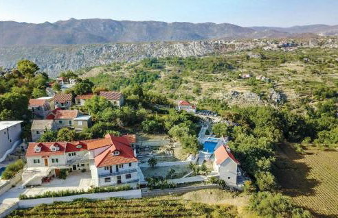 10 Bedroom Beautiful Home In Kucice - Foto 18