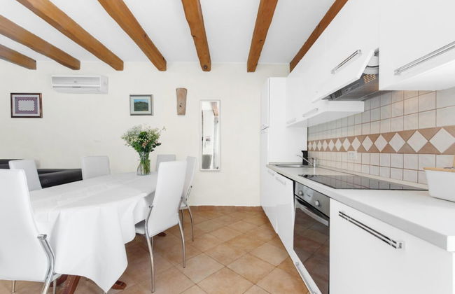 Holiday House with Pool Villa Ladybug - Photo 11