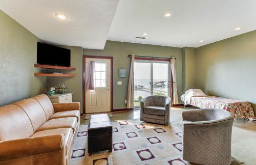 Spacious Edgerton Home with Private Beach and Views! - Foto 23