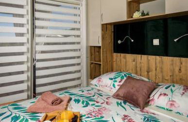 Cozy and Chic Little House with Pool Ivinj-2 - Foto 28