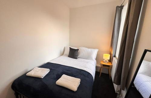 Large New 5 Bedroom 2 Bathroom House in Central Southampton - Free Parking - Foto 13