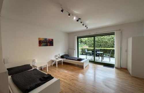 Unterkunft bei Lübeck - Zentral an der A1 - Parkplatz - Terrasse - Foto 1