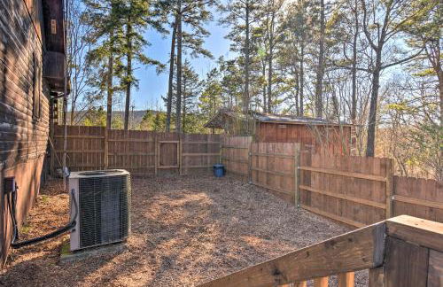 Luxe Cabin with Hot Tub on 5 Acres in Pearcy! - Foto 35