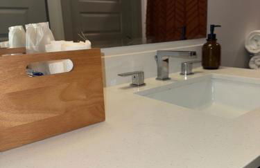 Midtown Condo Sky Deck with Fast WiFi & Free Parking - Foto 4