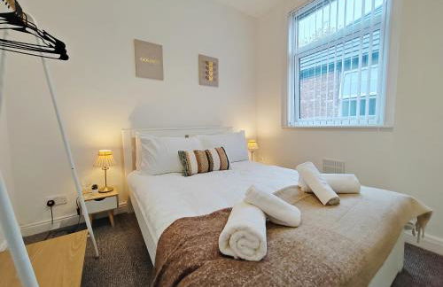 Central Manchester Modern 4 Bed House - free parking - Foto 5