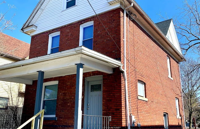 The Southside Villa - With Private Yard & Parking, Near Falls & Casino by Niagara Hospitality - Foto 25