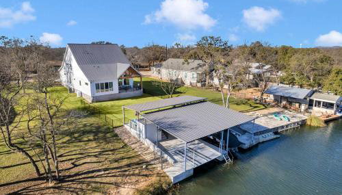 The Woodland Escape with Concierge Services - New Listing - Foto 2